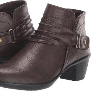 Easy Street Damita Ankle Boots